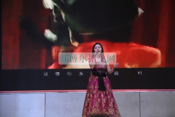天府新區(qū)成人中等專業(yè)學(xué)校“美好新區(qū)，千年廣都”