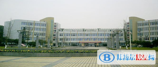 四川石油學(xué)校2019年報(bào)名條件、招生對象