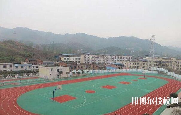 重慶統(tǒng)景職業(yè)中學(xué)2020年報名條件、招生要求、招生對象