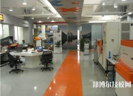 寧波技師學(xué)院2020年招生辦聯(lián)系電話(huà)