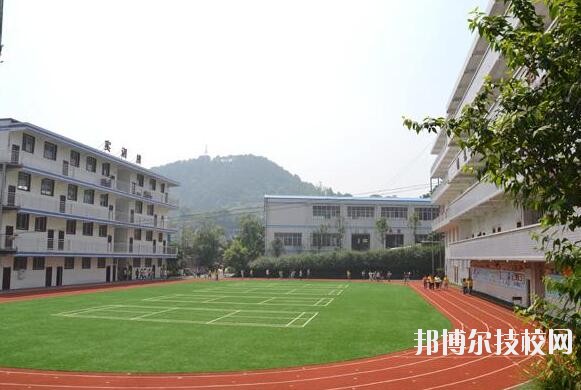 重慶知行衛(wèi)生學(xué)校2020年報(bào)名條件、招生要求、招生對(duì)象