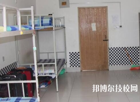 重慶經(jīng)貿中等專業(yè)學校2020年宿舍條件