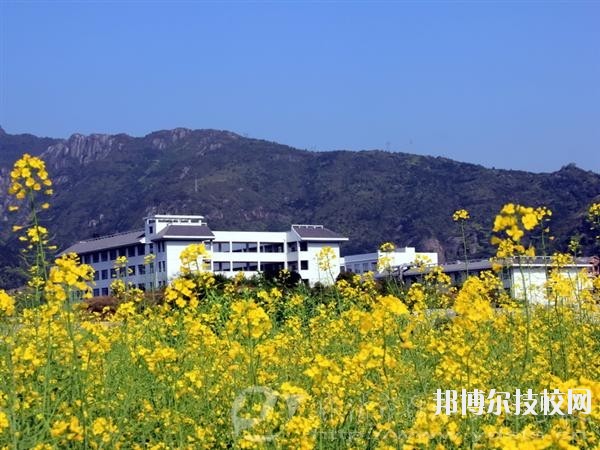 樂清市雁蕩山旅游學(xué)校2020年報名條件、招生要求、招生對象