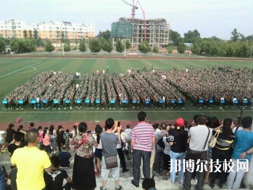 成都華夏衛(wèi)校2020年報(bào)名條件、招生要求、招生對(duì)象