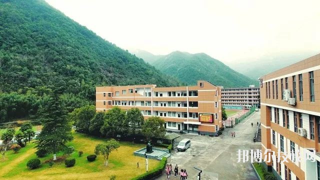 寧波四明職業(yè)高級中學(xué)怎么樣、好不好