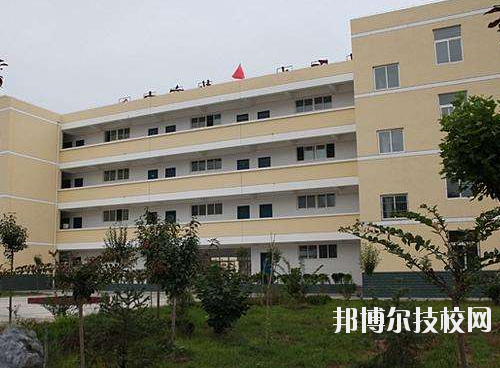鳳縣職業(yè)教育中心2020年報(bào)名條件、招生要求、招生對(duì)象