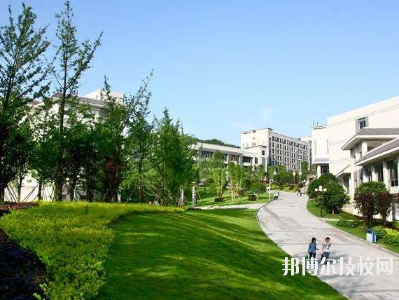 重慶第二交通技工學校2020年報名條件、招生要求、招生對象