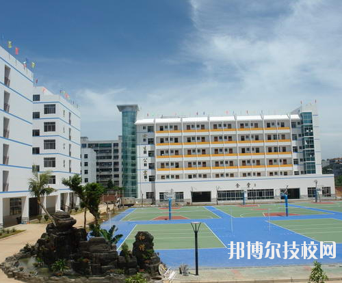 重慶萬州三峽服裝藝術(shù)學(xué)校怎么樣、好不好