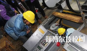 武威信息工程學(xué)校2020年學(xué)費、收費多少