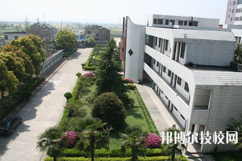 泰州博日電腦技術(shù)學(xué)校2020年報(bào)名條件、招生要求、招生對(duì)象