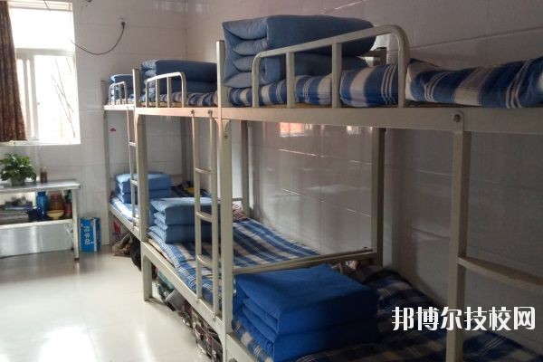 蓬安縣工貿科技職業(yè)學校2020年宿舍條件
