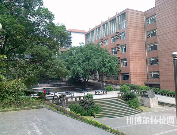 重慶醫(yī)科學(xué)校怎么樣、好不好