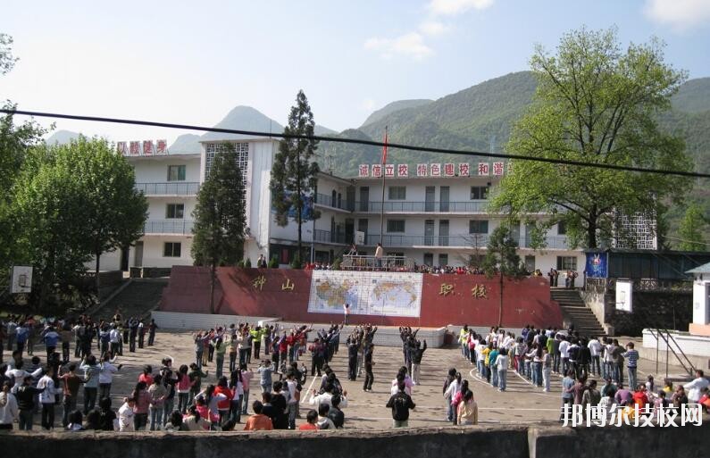 六盤水鐘山區(qū)職業(yè)技術(shù)學(xué)校怎么樣、好不好