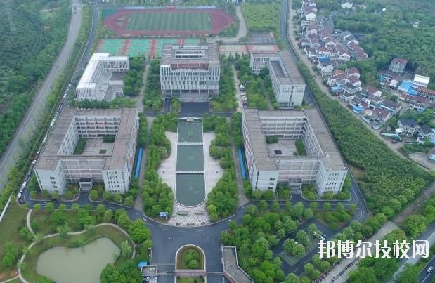 長興技師學(xué)院2020年報名條件、招生要求、招生對象