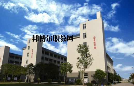 化州職業(yè)技術(shù)學(xué)校2020年報(bào)名條件、招生要求、招生對象
