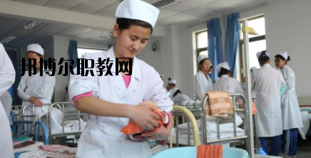 慶陽衛(wèi)生學(xué)校2020年報名條件、招生要求、招生對象