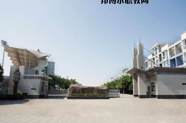 咸豐中等職業(yè)技術學校2020年報名條件、招生要求、招生對象