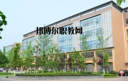 成都市恒輝技工學校2020年報名條件、招生要求、招生對象