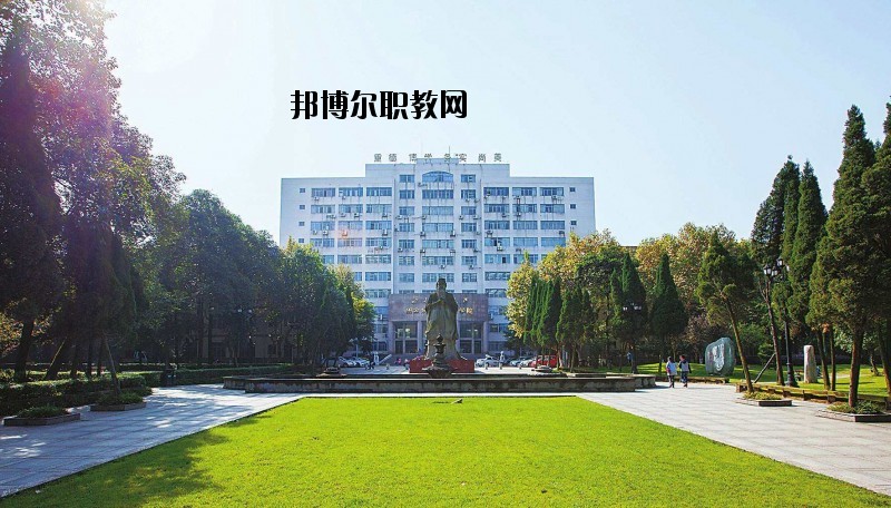 咸寧工業(yè)學校怎么樣、好不好