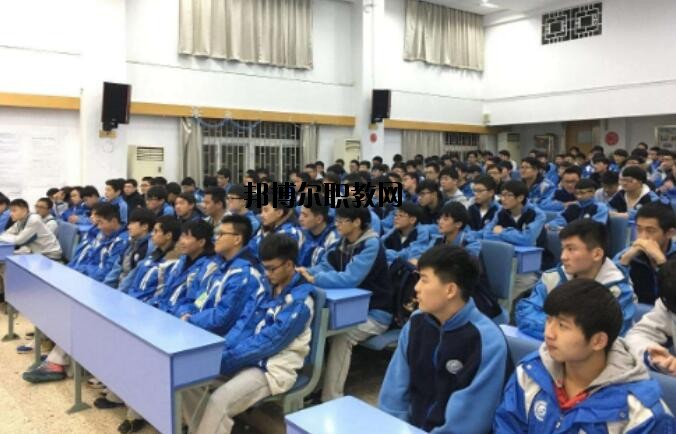 貴州銅仁玉昆中等專業(yè)學(xué)校2020年報名條件、招生要求、招生對象