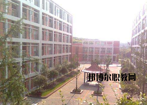 新市職業(yè)高級中學(xué)怎么樣，好不好