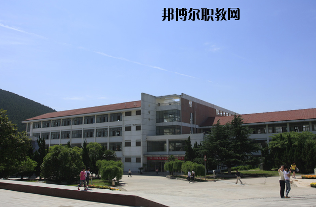 江蘇張家港第三職業(yè)高級(jí)中學(xué)2020年報(bào)名條件、招生要求、招生對(duì)象