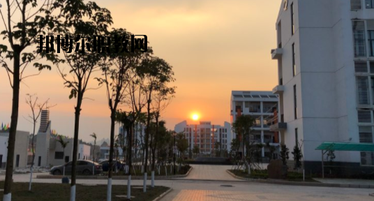 廣西二輕高級技工學校怎么樣、好不好