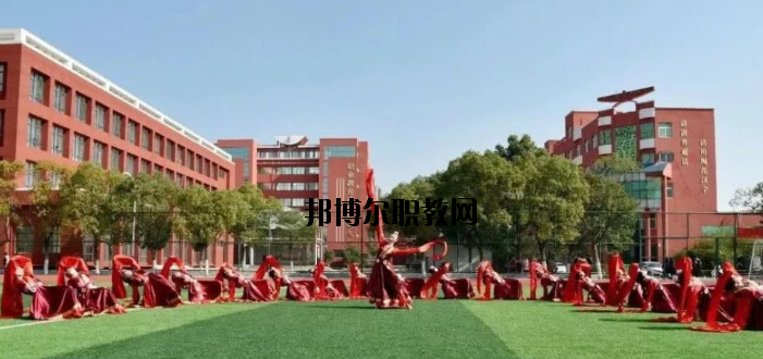 臨川現(xiàn)代教育學(xué)校2020年報名條件、招生要求、招生對象