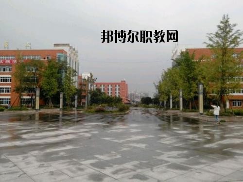 四川江油工業(yè)學校2020年報名條件、招生要求、招生對象