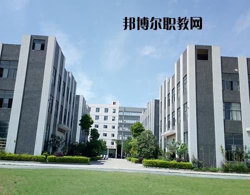 贛州服裝職業(yè)技術(shù)學(xué)校怎么樣、好不好