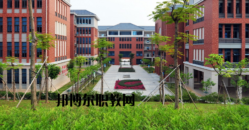 東莞輕工業(yè)學(xué)校怎么樣、好不好