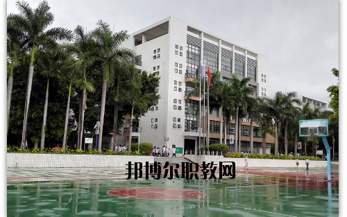 東莞電子科技學(xué)校2020年報(bào)名條件、招生要求、招生對象