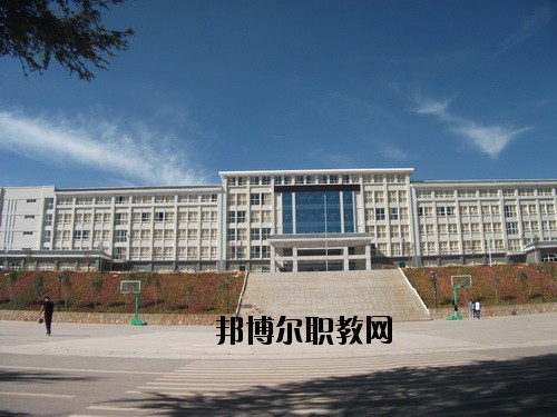 文山職業(yè)高級中學(xué)2020年學(xué)費、收費多少