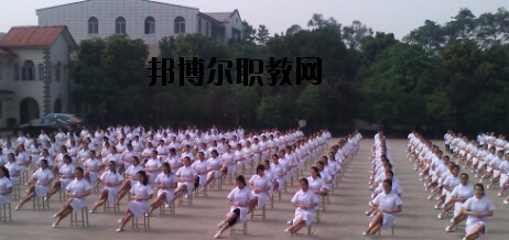 四川紅十字衛(wèi)生學校2020年報名條件、招生要求、招生對象