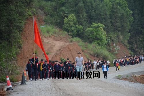 銅鼓縣職業(yè)中專(zhuān)學(xué)校怎么樣、好不好