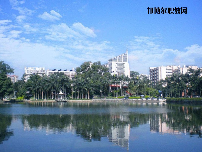 麻城宋埠職業(yè)高級中學(xué)2020年報名條件、招生要求、招生對象