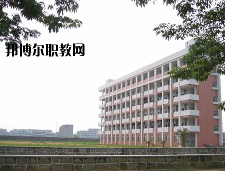 揭陽技工學(xué)校2020年報(bào)名條件、招生要求、招生對象