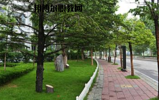 馬關(guān)縣民族職業(yè)高級(jí)中學(xué)2020年學(xué)費(fèi)、收費(fèi)多少