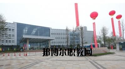 川北醫(yī)學(xué)院附屬醫(yī)院護(hù)士學(xué)校2020年報(bào)名條件、招生要求、招生對(duì)象