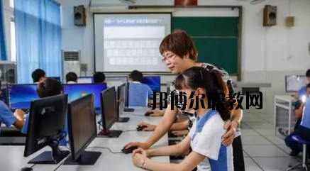蘭州高新科技學校2020年學費、收費多少