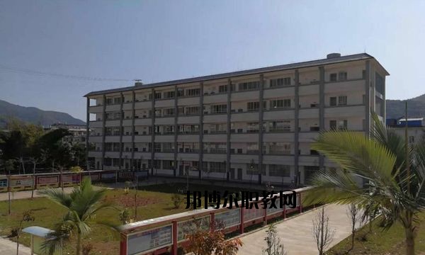 西盟縣職業(yè)高級中學(xué)怎么樣、好不好