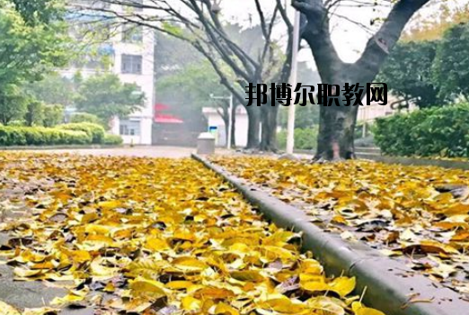 廣東輕工職業(yè)技術(shù)學(xué)校2020年報(bào)名條件、招生要求、招生對(duì)象