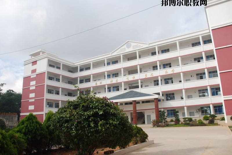 祥云縣職業(yè)高級中學(xué)2020年報名條件、招生要求、招生對象