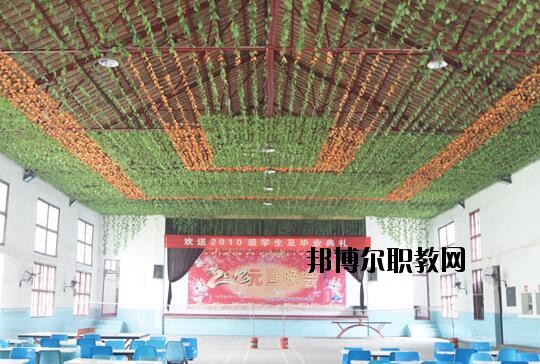 孝感第二技工學(xué)校2020年報名條件、招生要求、招生對象