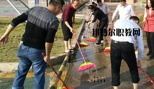 石家莊萬(wàn)搏中等專(zhuān)業(yè)學(xué)校2020年招生辦聯(lián)系電話(huà)