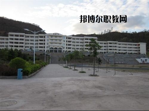 保山隆陽區(qū)職業(yè)技術學校2020年學費、收費多少