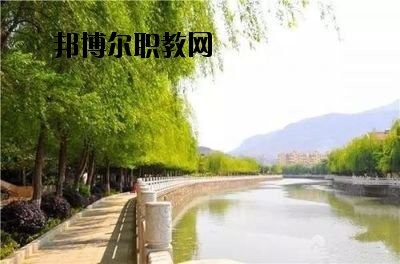 華坪縣職業(yè)高級(jí)中學(xué)2020年報(bào)名條件、招生要求、招生對(duì)象