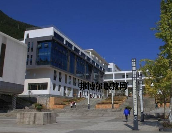 湖北宜昌城市建設(shè)學(xué)校2020年報(bào)名條件、招生要求、招生對(duì)象