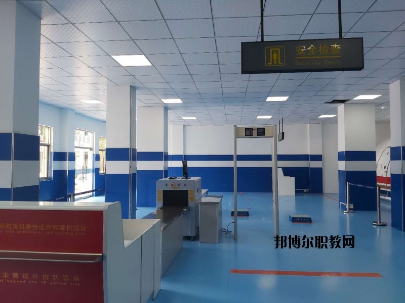 淮南女子職業(yè)學(xué)校2020年報(bào)名條件、招生要求、招生對(duì)象