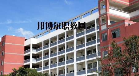 玉林華港中等職業(yè)技術(shù)學(xué)校2020年報(bào)名條件、招生要求、招生對(duì)象 